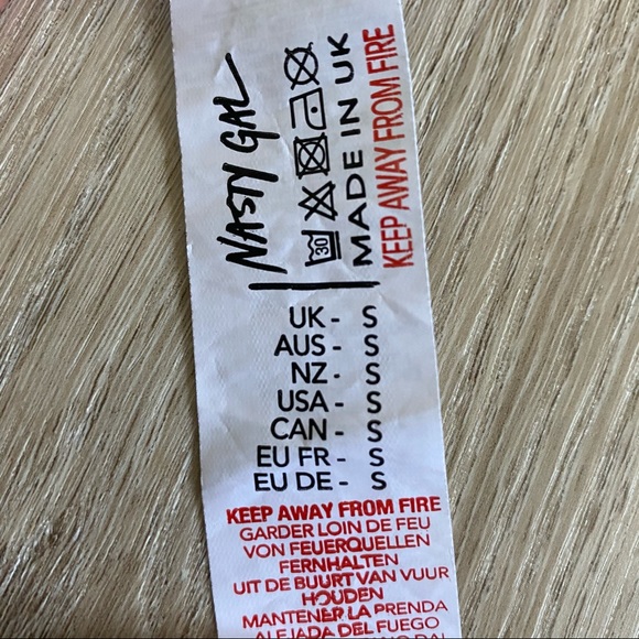 Find Me in Montana Oversized Graphic Sweatshirt - Picture 6 of 7